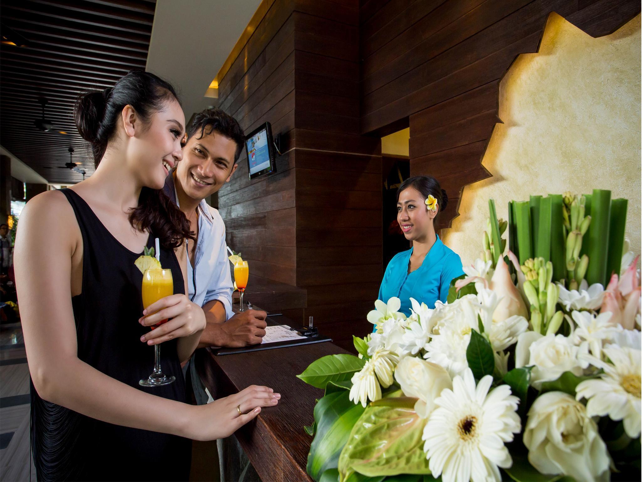 Grand Ixora Kuta Resort Extérieur photo